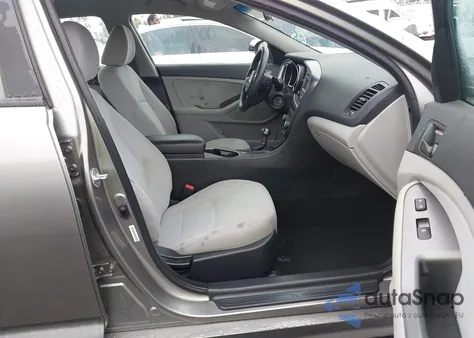 2015 Kia Optima Lx z USA, uszkodzony, nr VIN 5XXGM4A72FG452030